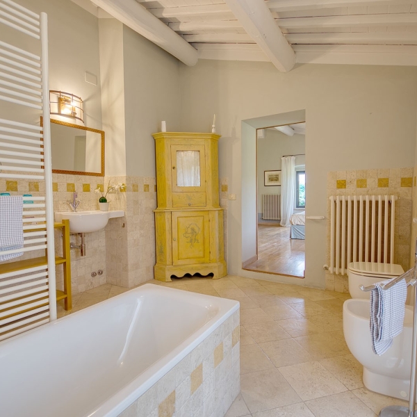 En-suite bathroom